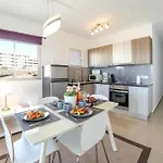 Amazing 2 Bedroom Flat With Beachfront And Pool, Paraiso Del Sur A306 Lägenhet *