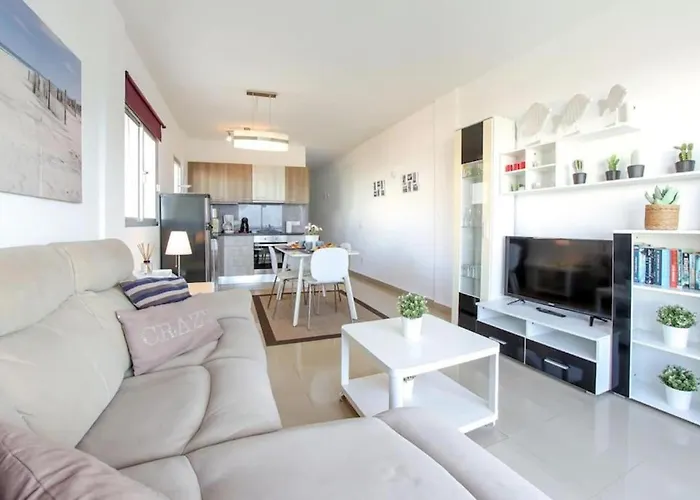 Amazing 2 Bedroom Flat With Beachfront And Pool, Paraiso Del Sur A306 * Playa Paraiso (Tenerife)