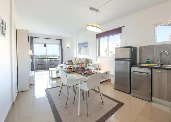 Amazing 2 Bedroom Flat With Beachfront And Pool, Paraiso Del Sur A306