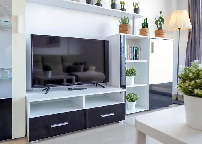 Amazing 2 Bedroom Flat With Beachfront And Pool, Paraiso Del Sur A306 Appartement