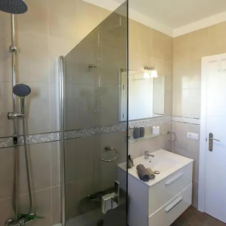Amazing 2 Bedroom Flat With Beachfront And Pool, Paraiso Del Sur A306 Lägenhet